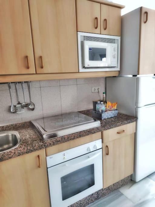 Apartamento Maika Benalsun Pueblo Evita Бенальмадена Экстерьер фото